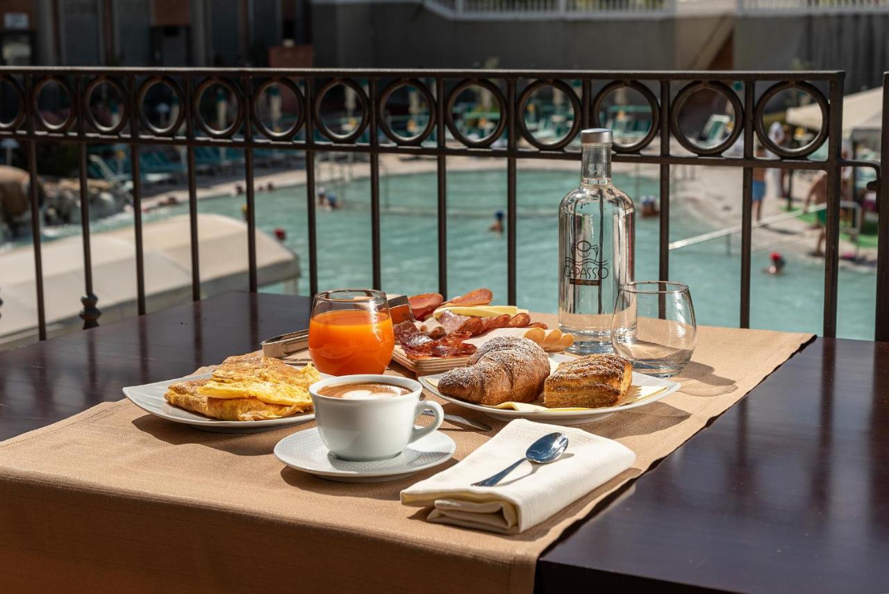Hotel Terme Capasso コントゥルシ エクステリア 写真
