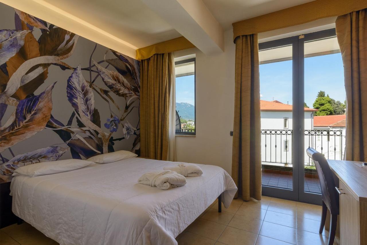 Hotel Terme Capasso コントゥルシ エクステリア 写真