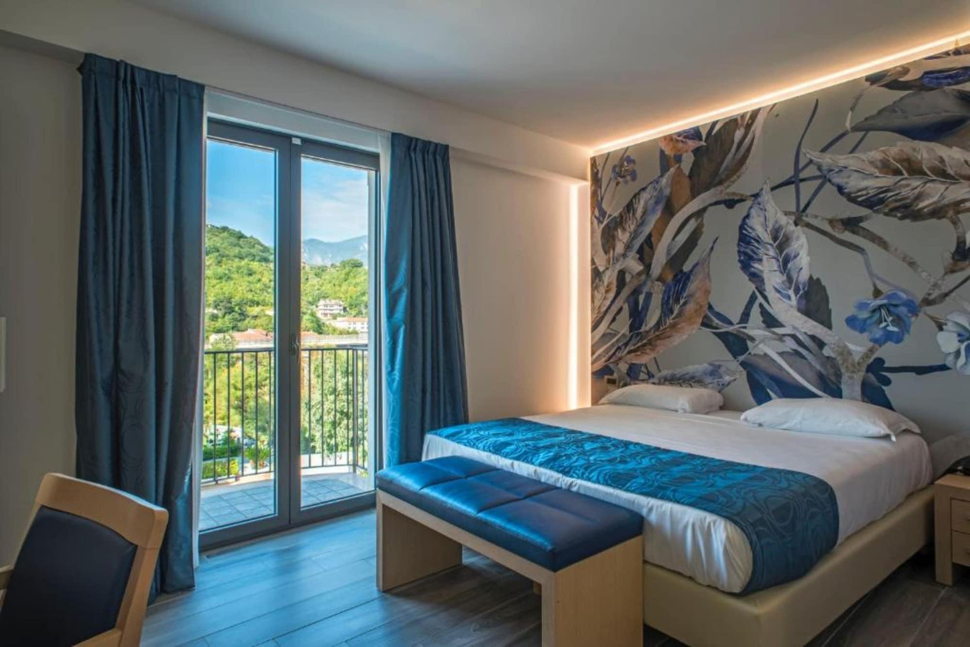 Hotel Terme Capasso コントゥルシ エクステリア 写真