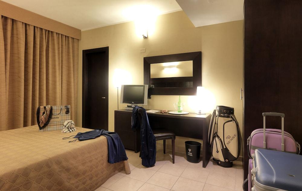 Hotel Terme Capasso コントゥルシ エクステリア 写真