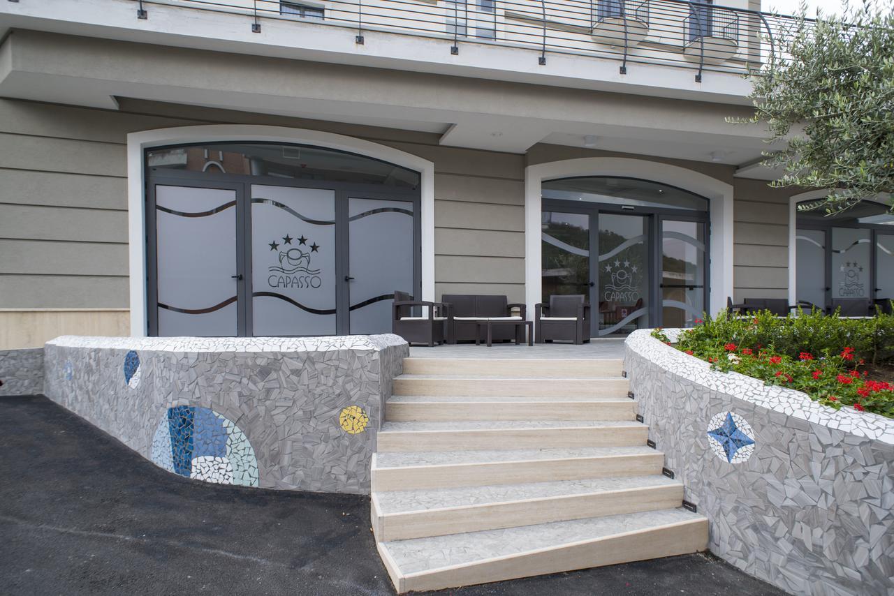 Hotel Terme Capasso コントゥルシ エクステリア 写真