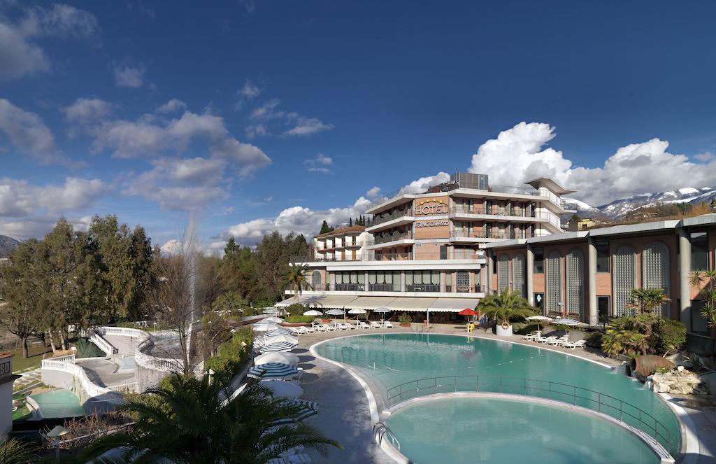 Hotel Terme Capasso コントゥルシ エクステリア 写真